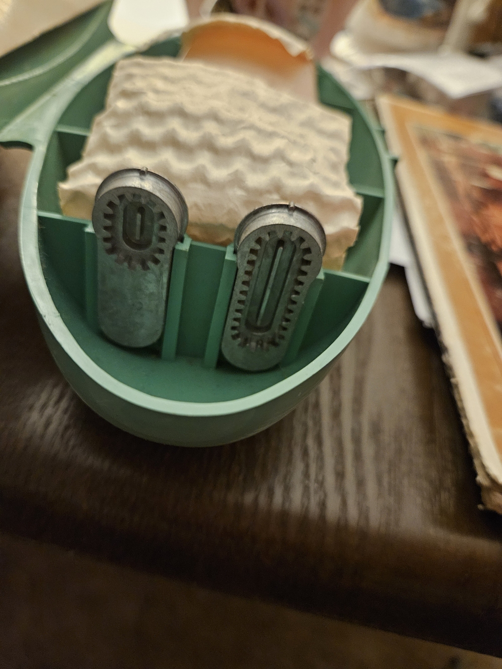 Vintage Singer Buttonholer Attachment With Case And Templates Sewing Buttons - Picture 4 of 10